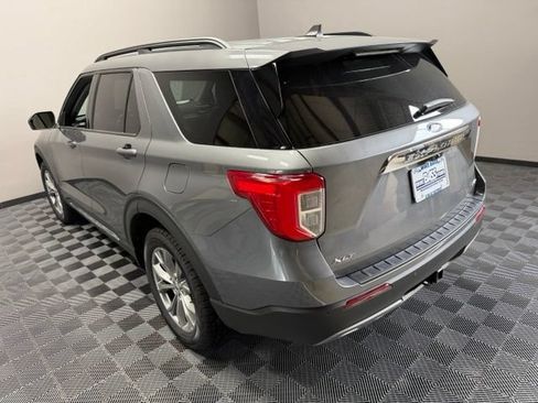 Used 2023 Ford Explorer XLT w/ Equipment Group 202A AWD/4WD image 9