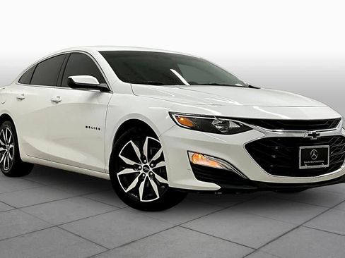 Used 2025 Chevrolet Malibu RS FWD image 3