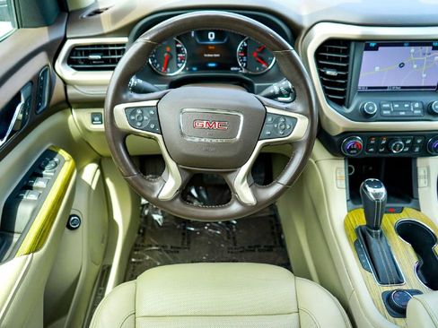 Used 2019 GMC Acadia Denali w/ Technology Package AWD/4WD image 27