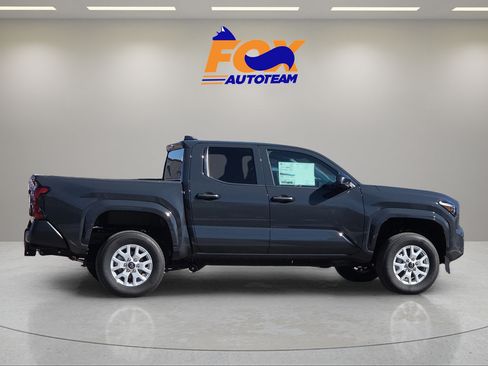 Used 2026 Toyota Tacoma SR RWD image 5