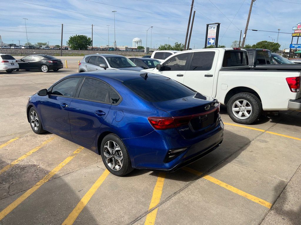 Used 2020 Kia Forte Sedan FWD image 4
