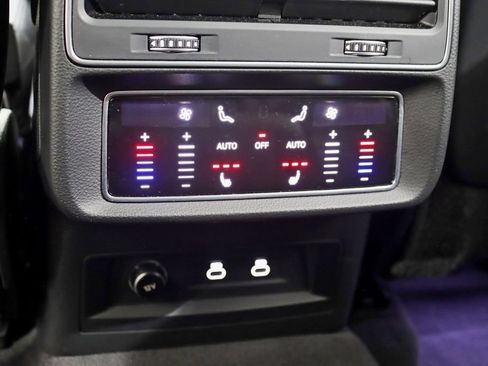 Used 2023 Audi Q8 Premium Plus w/ Premium Plus Package AWD/4WD image 27