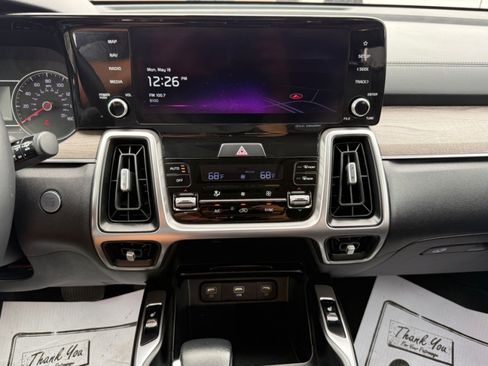 Used 2022 Kia Sorento S AWD/4WD image 12