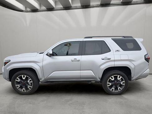 Used 2025 Toyota 4Runner TRD Sport image 2