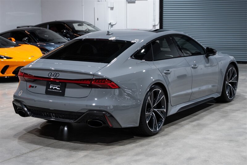 Used 2021 Audi RS 7 Sportback w/ Carbon Optic Package AWD/4WD image 6