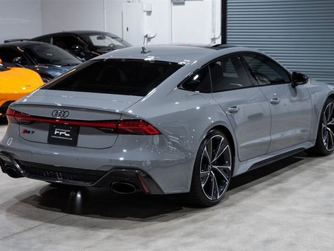 Used 2021 Audi RS 7 Sportback w/ Carbon Optic Package AWD/4WD image 6