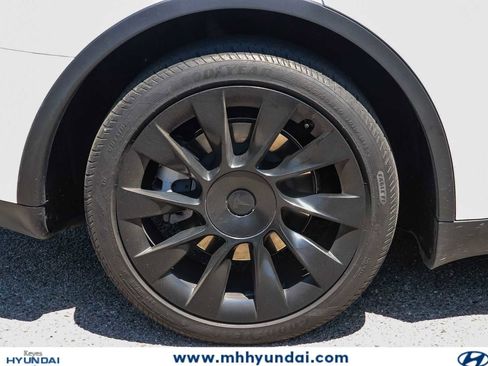 Used 2023 Tesla Model Y Long Range AWD/4WD image 10