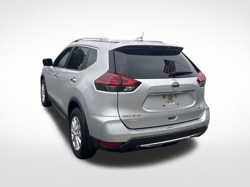 Used 2018 Nissan Rogue SV w/ Sun & Sound Touring Package AWD/4WD image 6