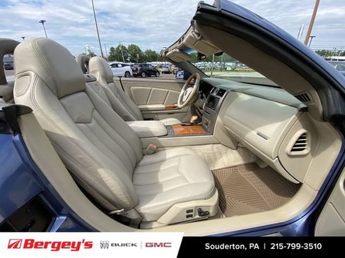 Used 2005 Cadillac XLR RWD image 31