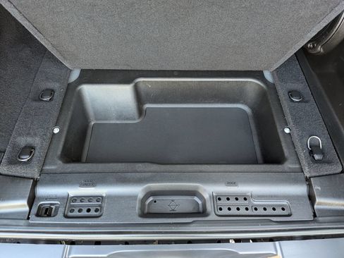 Used 2020 Jeep Wrangler Unlimited Sahara AWD/4WD image 43