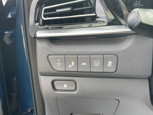 Used 2020 Kia Niro LXS image 12