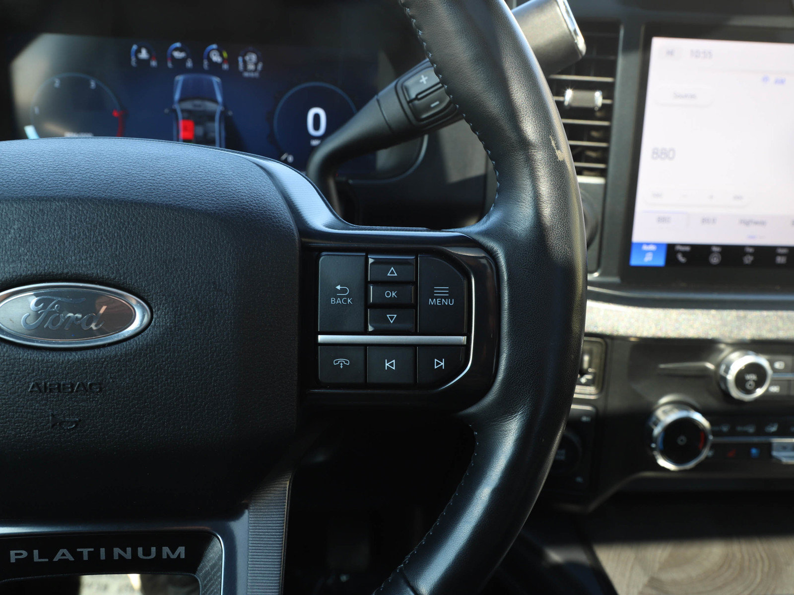 Used 2025 Ford F350 Platinum AWD/4WD image 31