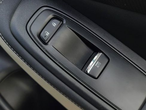 Used 2022 Subaru Forester Limited image 23