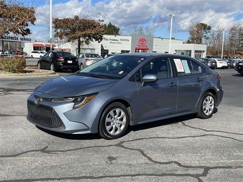 Used 2021 Toyota Corolla LE image 1