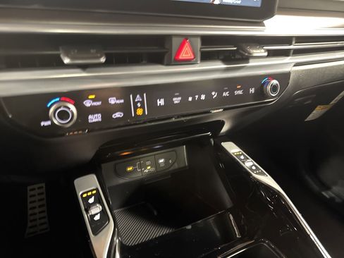 New 2026 Kia Sorento SX Prestige image 24