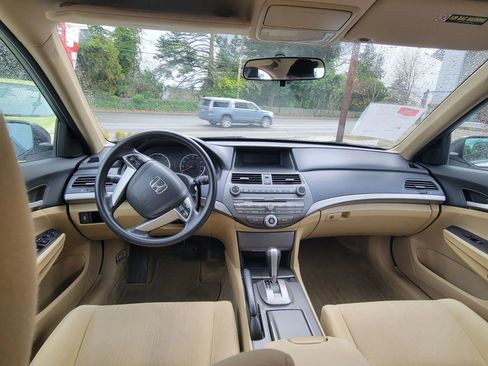 Used 2011 Honda Accord LX-P image 7