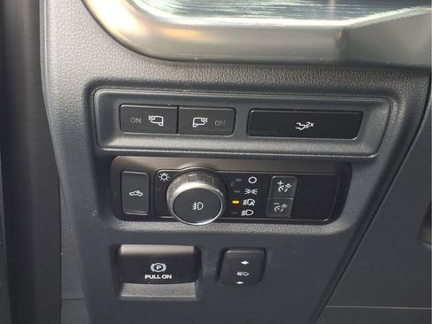 Used 2023 Ford F150 Lariat AWD/4WD image 18