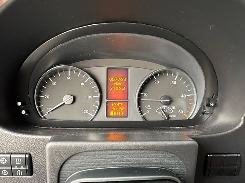 Used 2016 Mercedes-Benz Sprinter 2500 image 24