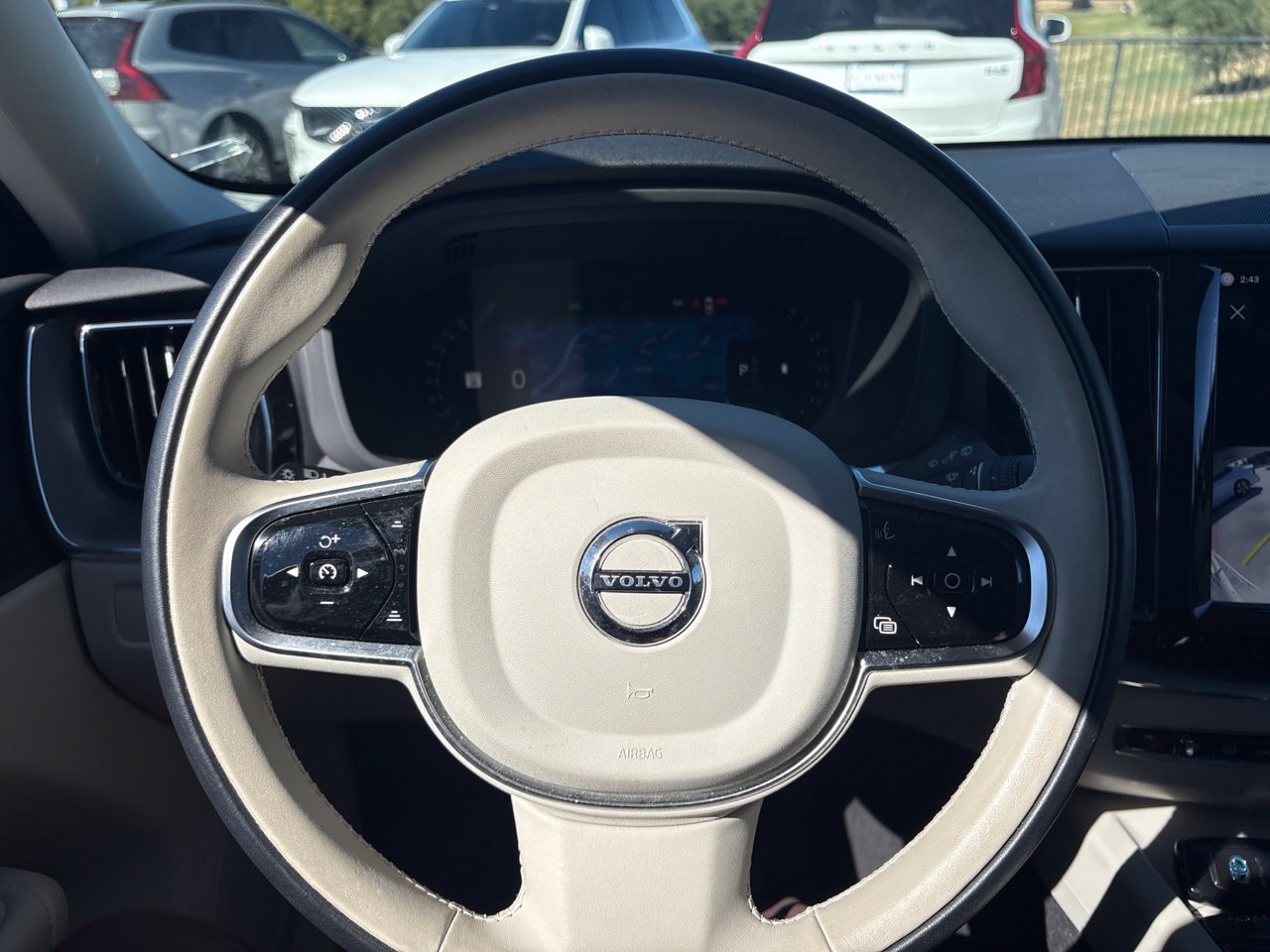 Used 2025 Volvo XC60 B5 Core w/ Protection Package Premier AWD/4WD image 24