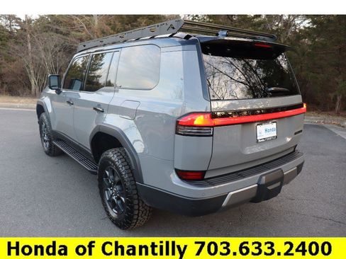 Used 2024 Lexus GX 550 image 5