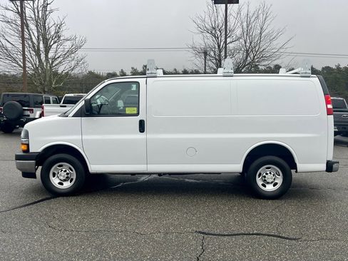 Used 2023 Chevrolet Express 2500 w/ Driver Convenience Package image 2