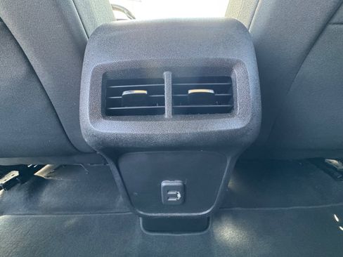 Used 2019 Chevrolet Equinox LT image 15