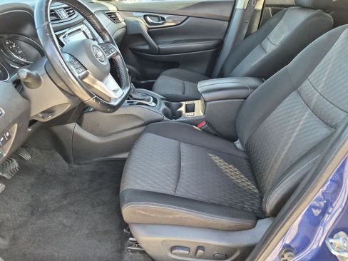 Used 2020 Nissan Rogue SV FWD image 15