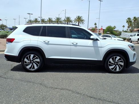 Certified 2024 Volkswagen Atlas SE w/ Panoramic Sunroof Package image 8