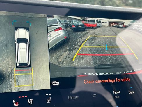 Used 2024 Lexus GX 550 image 23