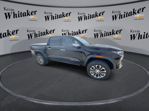 Used 2023 GMC Canyon Denali w/ Denali Black Edition AWD/4WD image 2