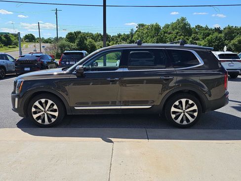 Used 2022 Kia Telluride S AWD/4WD image 3