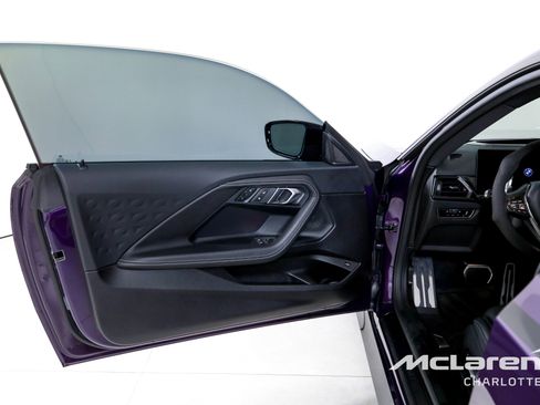 Used 2024 BMW 230i xDrive Coupe w/ Premium Package image 9