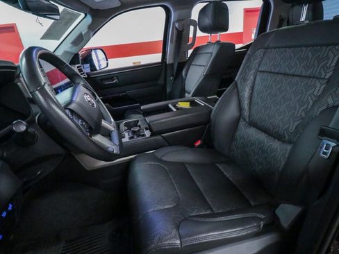 Used 2023 Toyota Tundra Limited w/ Power Package image 11