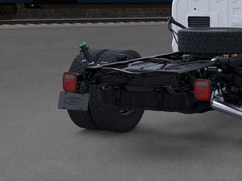 New 2026 Ford F550 4x4 Crew Cab image 21