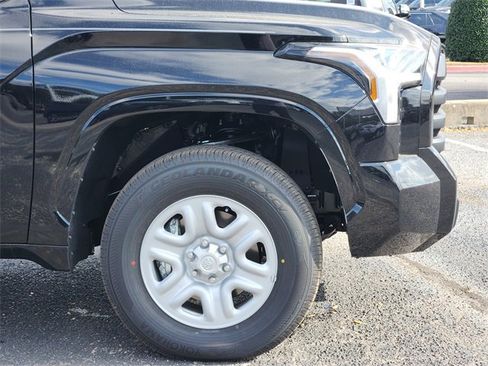 New 2026 Toyota Tundra SR image 5