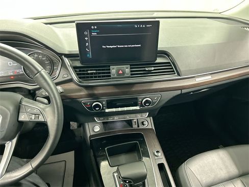 Used 2022 Audi Q5 2.0T Premium w/ Convenience Package image 18