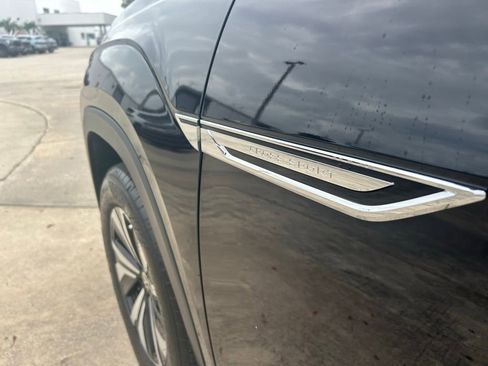 Certified 2024 Volkswagen Atlas Cross Sport SE image 28