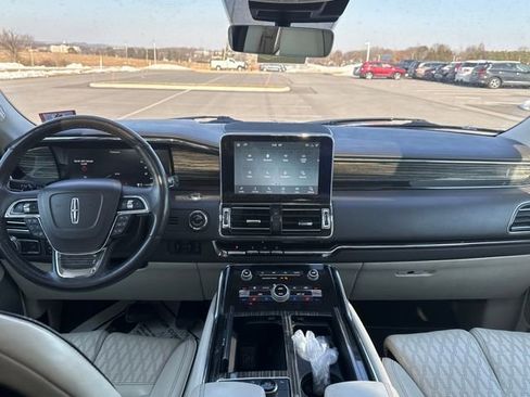 Used 2020 Lincoln Navigator L Black Label w/ Cargo Convenience Package image 18