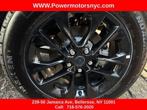 Used 2025 Jeep Wrangler Unlimited Sahara w/ Safety Group AWD/4WD image 16