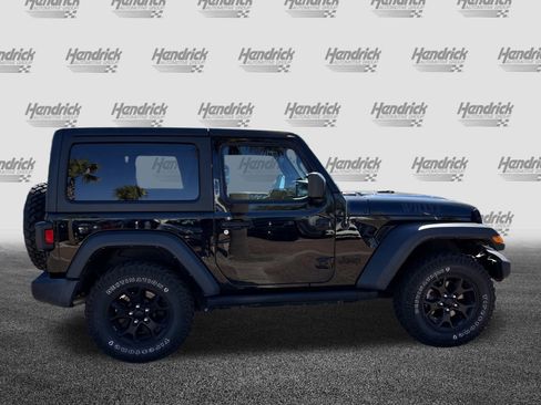 Used 2022 Jeep Wrangler Sport image 11