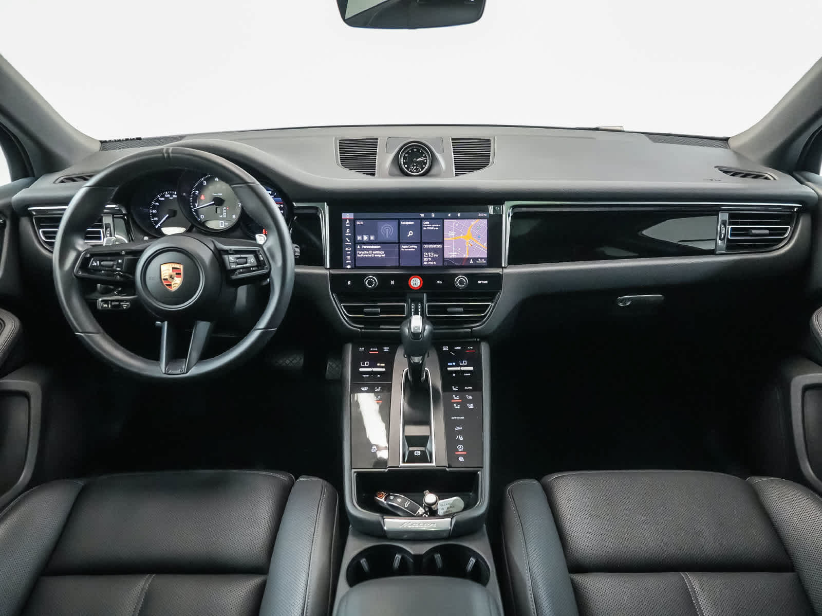 Certified 2023 Porsche Macan S AWD/4WD image 16