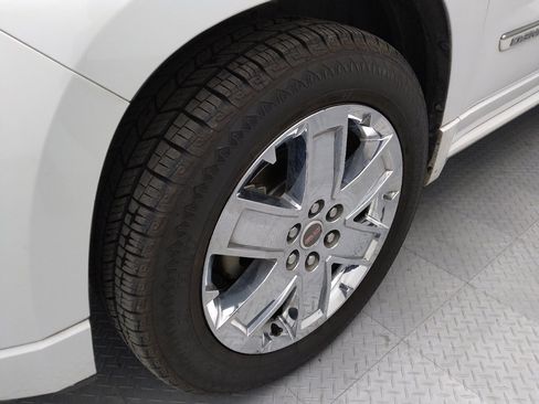 Used 2016 GMC Acadia Denali image 31