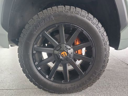 Used 2024 Toyota Tundra SR5 w/ SR5 Convenience Package AWD/4WD image 31