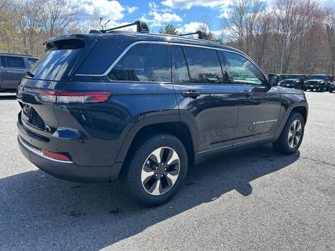 Used 2023 Jeep Grand Cherokee 4WD 4xe w/ Luxury Tech Group II image 4