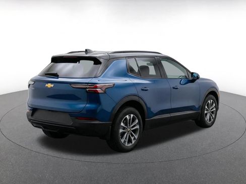 Used 2025 Chevrolet Equinox LT FWD image 9