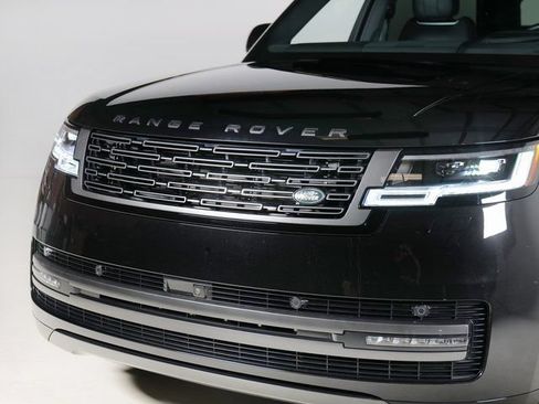 Certified 2025 Land Rover Range Rover SE AWD/4WD image 26
