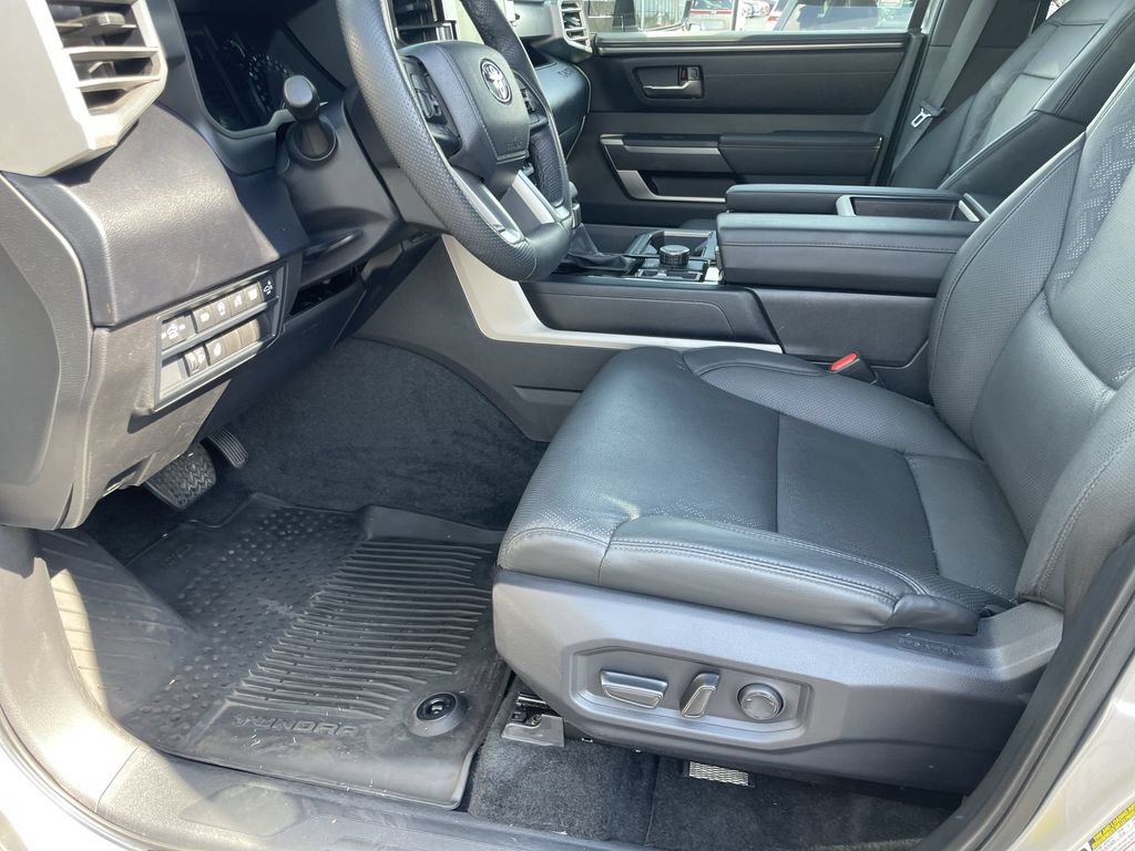Used 2025 Toyota Tundra SR5 w/ SR5 Premium Package AWD/4WD image 9