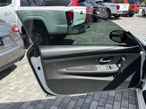 Used 2020 BMW M4 CS w/ Executive Package image 32