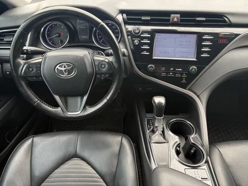 Used 2019 Toyota Camry LE FWD image 3