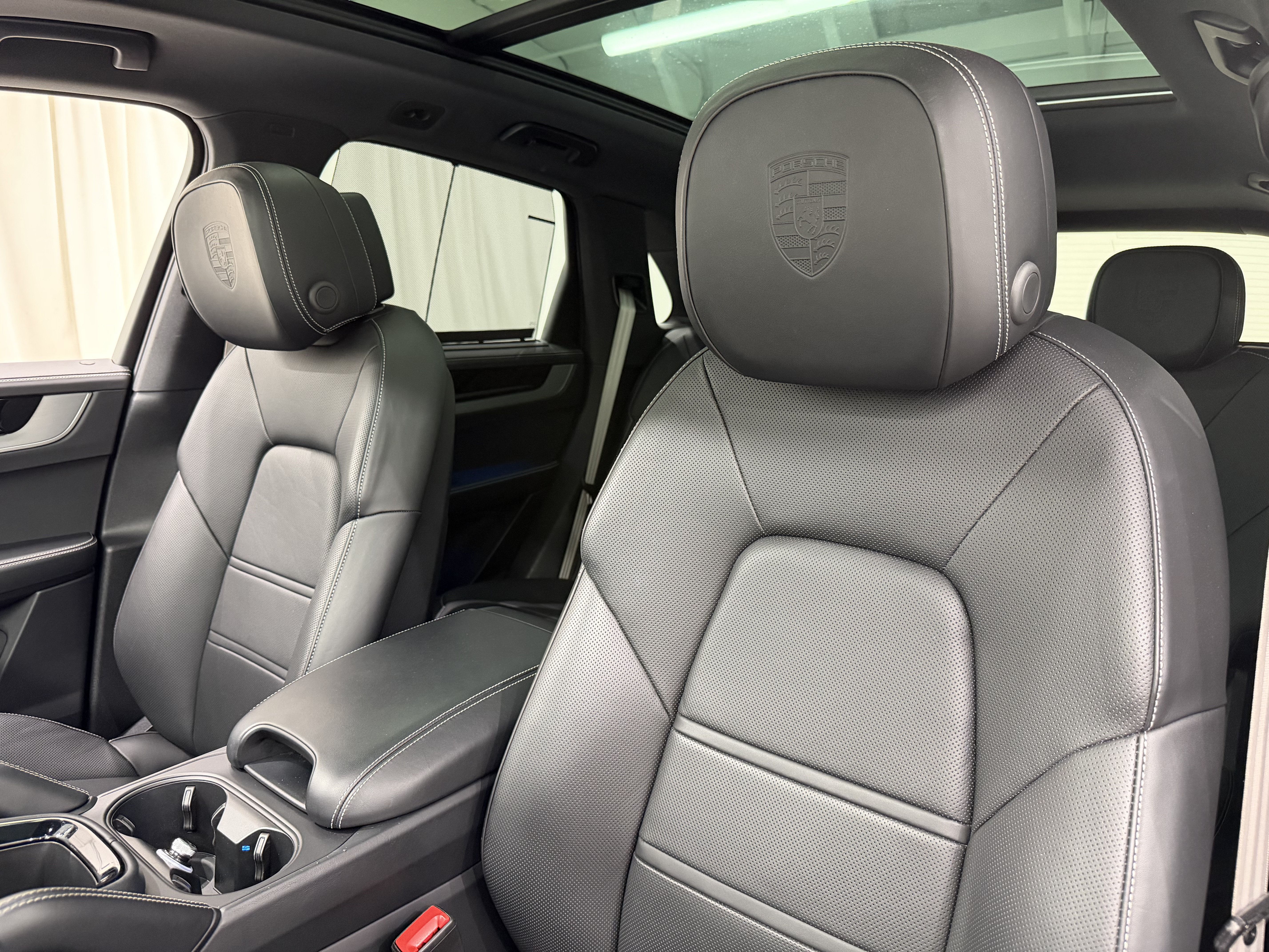 Certified 2026 Porsche Cayenne S AWD/4WD image 37